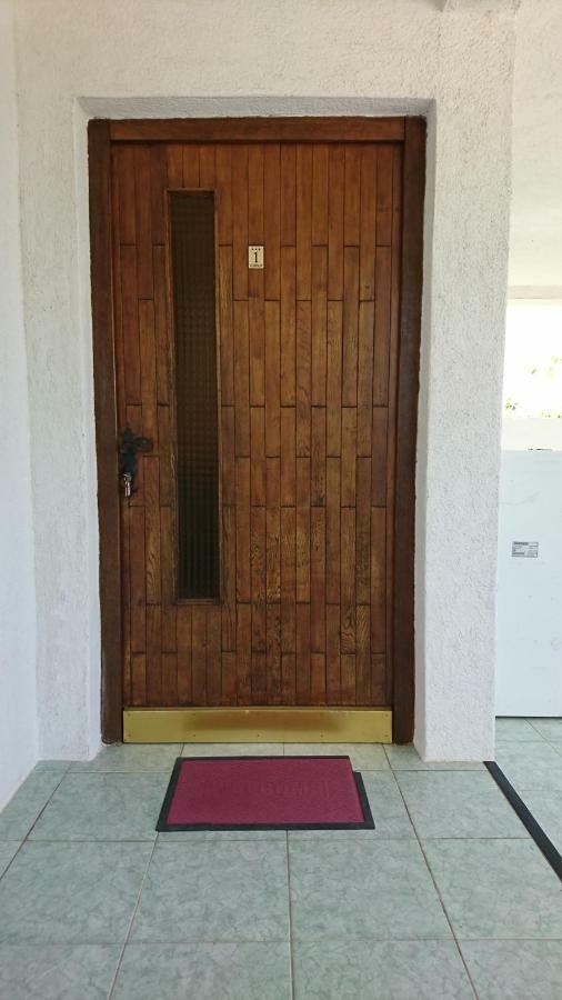 פרימוסטן Apartmani Kocka מראה חיצוני תמונה