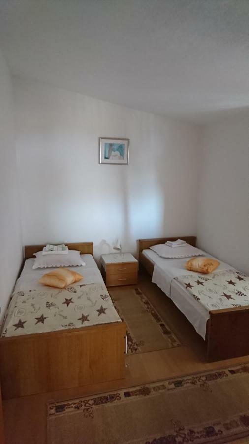 פרימוסטן Apartmani Kocka מראה חיצוני תמונה