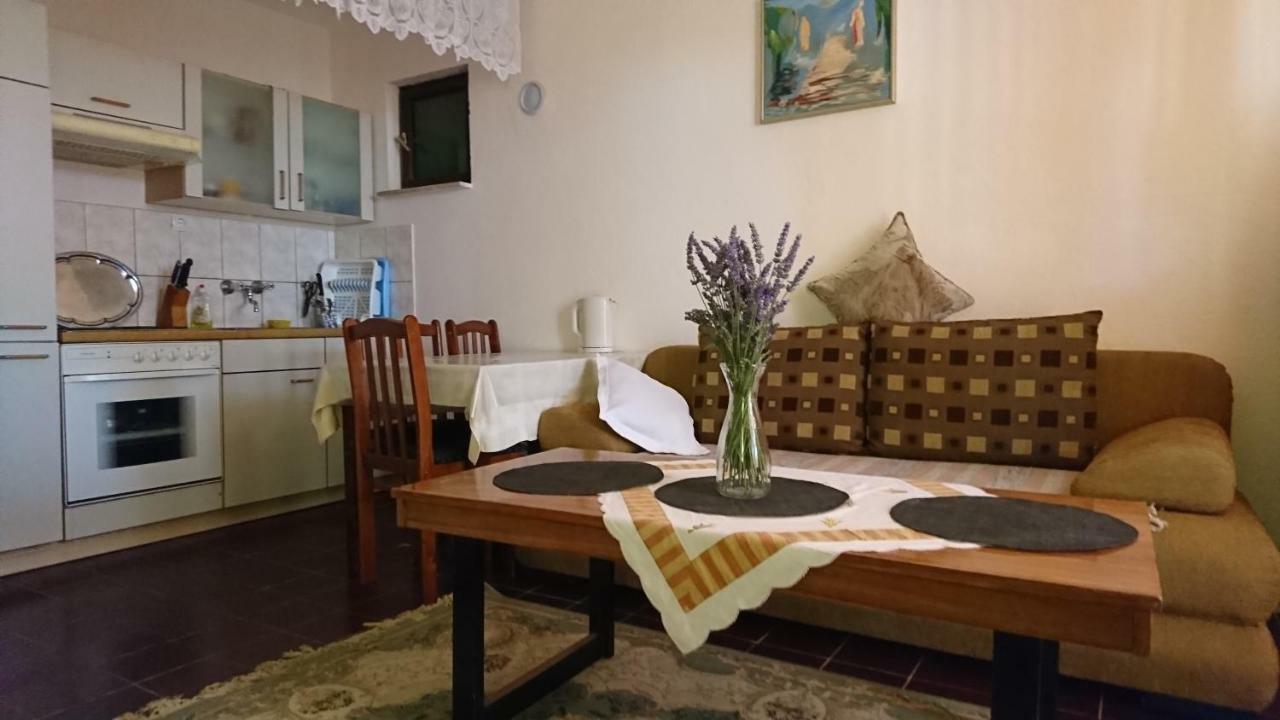 פרימוסטן Apartmani Kocka מראה חיצוני תמונה